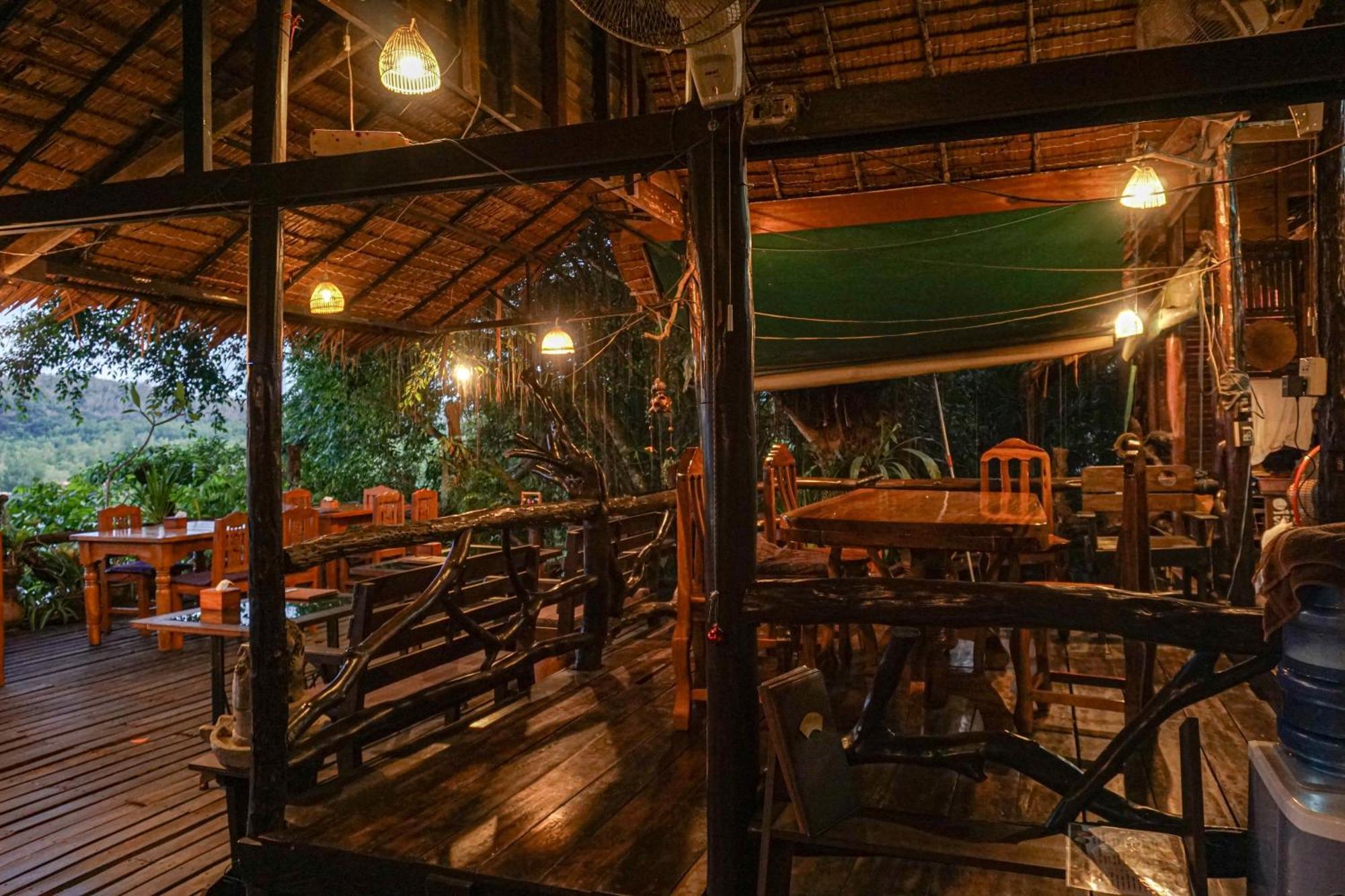 Station touristique Tha Khao Bay View